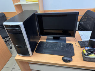 Calculator de masă (bloc + monitor + tastatura + mouse)