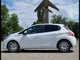 Peugeot 208 foto 4