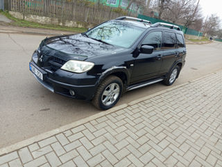 Mitsubishi Outlander foto 4