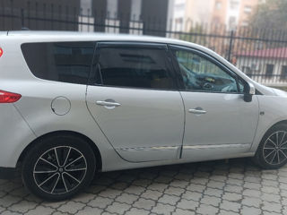 Renault Grand Scenic foto 6