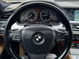 BMW 7 Series foto 7