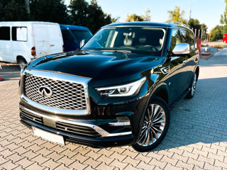 Infiniti QX80 foto 2