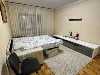 Apartament cu 2 camere, 60 m², Buiucani, Chișinău foto 3