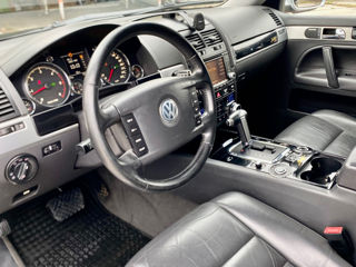 Volkswagen Touareg foto 8