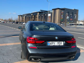 BMW 7 Series foto 4