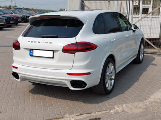 Porsche Cayenne foto 4