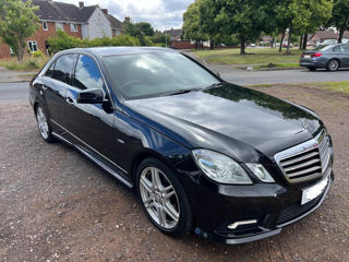 Mercedes E-Class foto 1