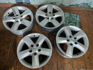 R16 5x114.3