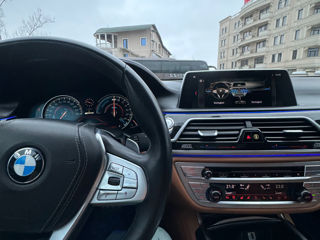 BMW 7 Series foto 8