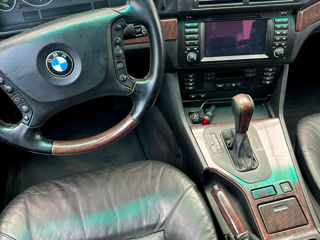 BMW 5 Series foto 6