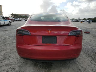 Tesla Model 3 foto 5