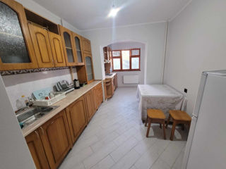 Apartament cu 3 camere, 76 m², Ciocana, Chișinău foto 2