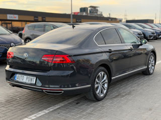 Volkswagen Passat foto 3