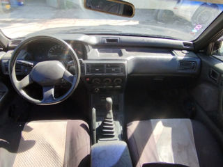 Mitsubishi Galant foto 5