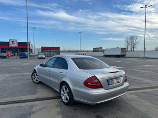 Mercedes E-Class foto 8