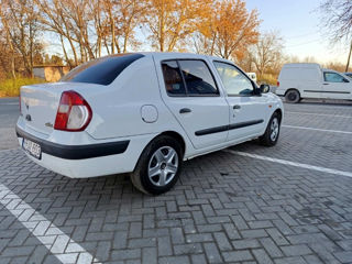 Renault Clio foto 3