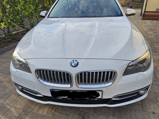 BMW 5 Series foto 1