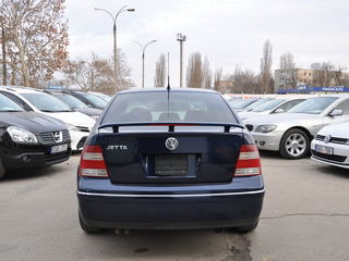 Volkswagen Jetta foto 5