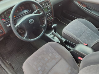 Toyota Avensis foto 5