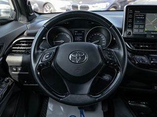 Toyota C-HR foto 10