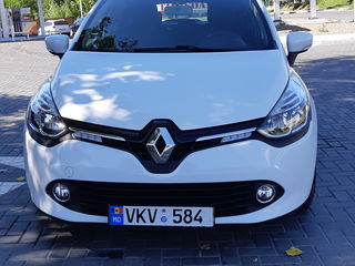 Renault Clio foto 2