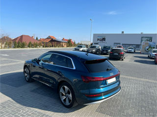 Audi e-tron foto 9