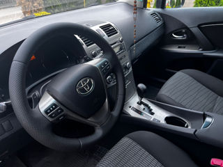 Toyota Avensis foto 5