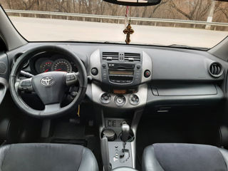 Toyota Rav 4 foto 4