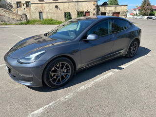 Tesla Model 3 foto 2