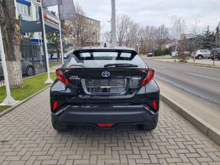 Toyota C-HR foto 6