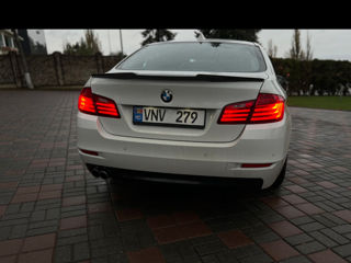 BMW 5 Series foto 4