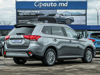 Mitsubishi Outlander foto 2