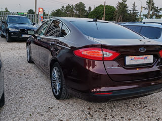 Ford Fusion foto 16