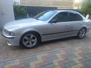 BMW 5 Series foto 8