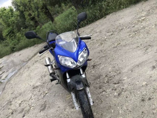 Honda CBR125R foto 2