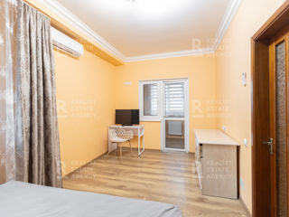 Apartament cu 2 camere, 70 m², Centru, Chișinău foto 7