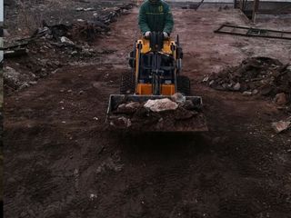Servicii buldo. servicii excavator. servicii demolari foto 4