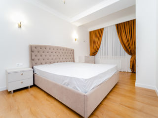 Apartament cu 3 camere, 95 m², Centru, Chișinău foto 3