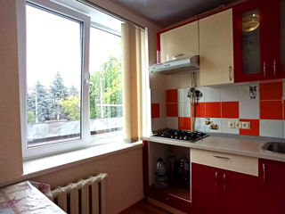 Apartament cu 2 camere, 46 m², Centru, Bălți foto 2