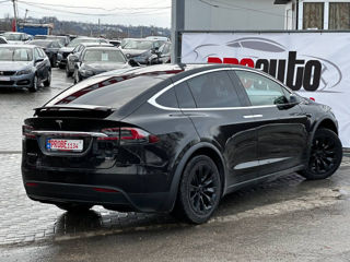 Tesla Model X foto 4