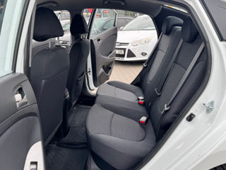 Hyundai Solaris foto 15