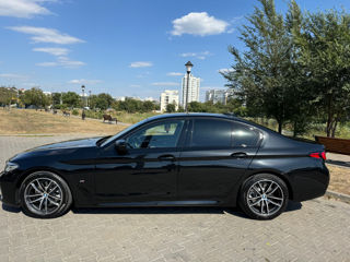 BMW 5 Series foto 2