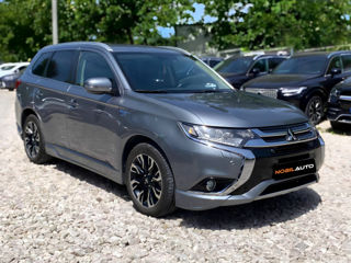 Mitsubishi Outlander foto 2