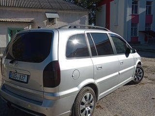 Opel Zafira foto 4