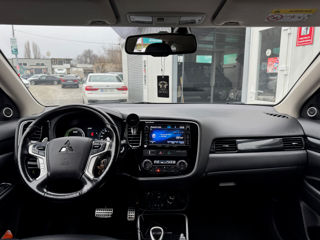 Mitsubishi Outlander foto 17