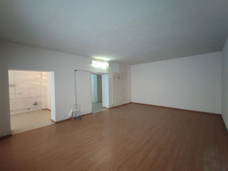 Apartament cu 4 camere, 127 m², Centru, Chișinău foto 1