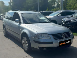 Volkswagen Passat foto 1