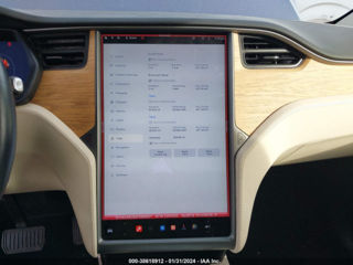 Tesla Model X foto 17