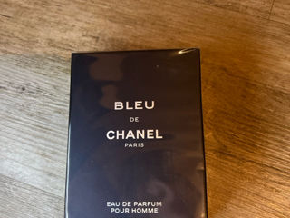 Bleu de Chanel Paris