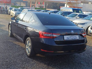 Skoda Superb foto 3